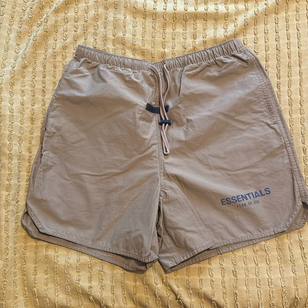 Men’s xsmall essentials running shorts